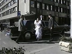 bride pulverize dad in back lomo 