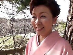 39 yr old Yayoi Iida Swallows 2 Explosions (Uncensored)