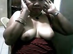 FILIPINA Grandmother MARIVIC 58  SHOWING ME HER BOOBS ON Cam!