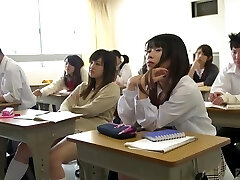 Scuola giapponese dall'inferno con estrema facesitting Sottotitolato
