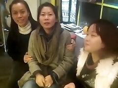White guy pound his chinese gf doggystyle