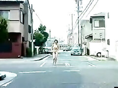 japanese girl nude and run on the street