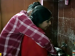 Indian beautiful maid amazing XXX super hot sex with sir! latest viral hookup