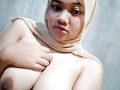 Having sex with his wifey in the morning Having sex with his wifey in the morning