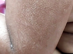 دختر هندی شستشو بدن کامل او