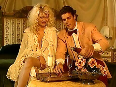 Diosa italiana de Milly D'Abbraccio