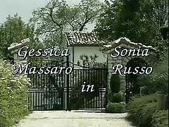 Blonde cochonnes se partagent une bite dans le vintage scène de sexe Blonde cochonnes se partagent une bite dans le vintage scène de sexe