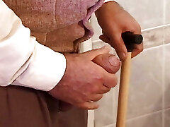 abuelo sucio y abuela cachonda-parte 03 abuelo sucio y abuela cachonda-parte 03