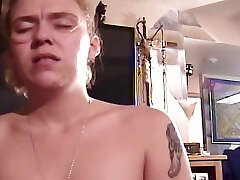 son corps incroyable et ses compétences vous feront jouir son corps incroyable et ses compétences vous feront jouir