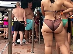 enormous ass on the beach