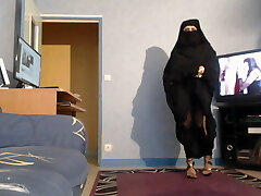 musulmane danse en jilbab et niqab