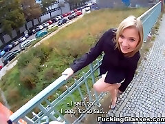 Blonde hottie tricked into outdoor sex