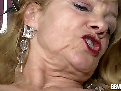 Mature German inexperienced with big tits joins a kinky couple for a blazing threesome