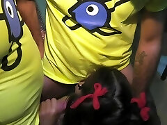 Dwarf women have immense burrows Dwarf women have immense burrows