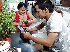 من برای من نگاه, من لیسیدن بیدمشک او زمانی که هیچ کس در خانه است اما او بسیار هیجان زده است من برای من نگاه, من لیسیدن بیدمشک او زمانی که هیچ کس در خانه است اما او بسیار هیجان زده است