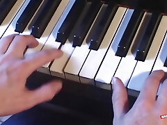 They Swallow Prick so Deep in Their Throats and Squirt on Each Other