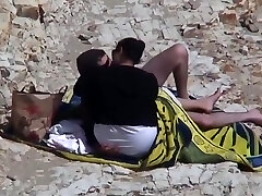 Estrangeiro - Hidden Cam Couple, Plumper in the beach sex
