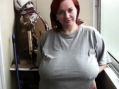 Amateur redhead shaves and masturbates