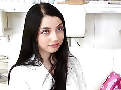 Roma Amor Is Desperate for Trying Senior Don Jorge's Huge Dick!