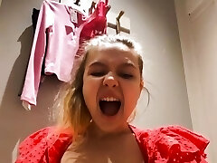Extraordinary anal fingering in public