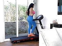 kitty marie bekommt eine trainingsstunde von ella bella kitty marie bekommt eine trainingsstunde von ella bella