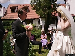 Ash-blonde Vera Jarw having fun while being fucked during wedding Ash-blonde Vera Jarw having fun while being fucked during wedding