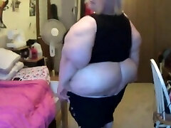A Big Stomach & Fat Gut Caboose American SSBBW sent me this A Big Stomach & Fat Gut Caboose American SSBBW sent me this