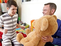 Twink Stepson And Stepdad Family Threesome With Wedged Bear