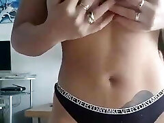 un message de ma copine! un message de ma copine!