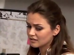 Allis haze jelena jensen - lesbienne bureau de la séduction Allis haze jelena jensen - lesbienne bureau de la séduction