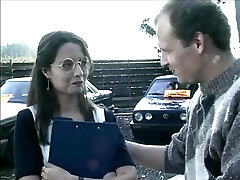 brunette belge baisée dans le parking brunette belge baisée dans le parking