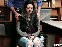 18 yo super gros seins bombasse amilia onyx obtient les cas suspects et les mouthfucked 18 yo super gros seins bombasse amilia onyx obtient les cas suspects et les mouthfucked