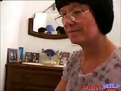 Cougar with glasses gets fucked deep anal