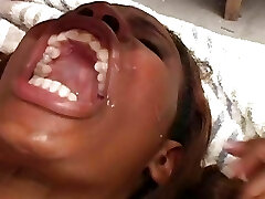 une black a eu sa première baise hardcore