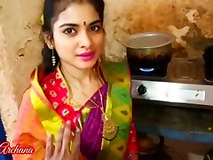 bhabhi khana paka raha c'est toi et c'est moi leke chud diya