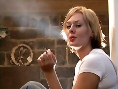LMF吸烟-阿莉莎