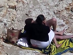 Estrangeiro - Covert Cam Couple, BBW in the beach sex