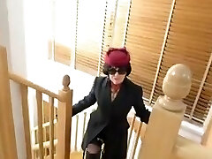 Bureau milf cuisse bottes dans le miroir trou de la gloire Bureau milf cuisse bottes dans le miroir trou de la gloire