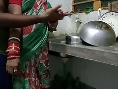 Kitchen Me Kaam Kar Rhi Saali Ko Jabardasti Choda Guest Room Me