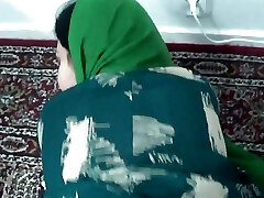 femme égyptienne arabe baise l'ami de son mari