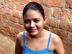 la voisine baise le mari de son amie