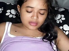 My nephew realizes that I masturbate next to her and I can't believe her reaction. My nephew realizes that I masturbate next to her and I can't believe her reaction.