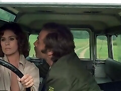 Corinne Cléry,Mónica Zanchi en stop (1977)