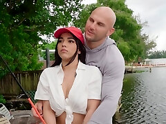 julz gotti joufflu avec de gros seins naturels se fait pénétrer durement julz gotti joufflu avec de gros seins naturels se fait pénétrer durement