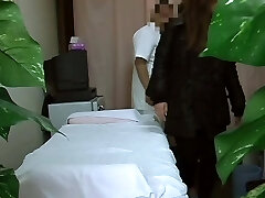 Spy cam in massage bedroom shoots amateur