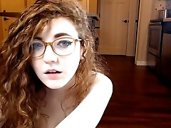 Four eyed mega-bitch with curly hair is a passionate masturbator with a sexy donk