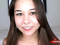 Brunette amateur trio avec avaler Brunette amateur trio avec avaler