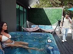 Rough outdoor dicking by the pool with dark-haired Abby Somers