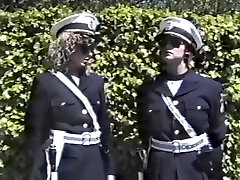 Polissystrarna & Sextjuvarna