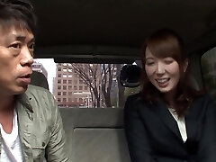 Business lady Hatano Yui gets disrobed and boinked in the car